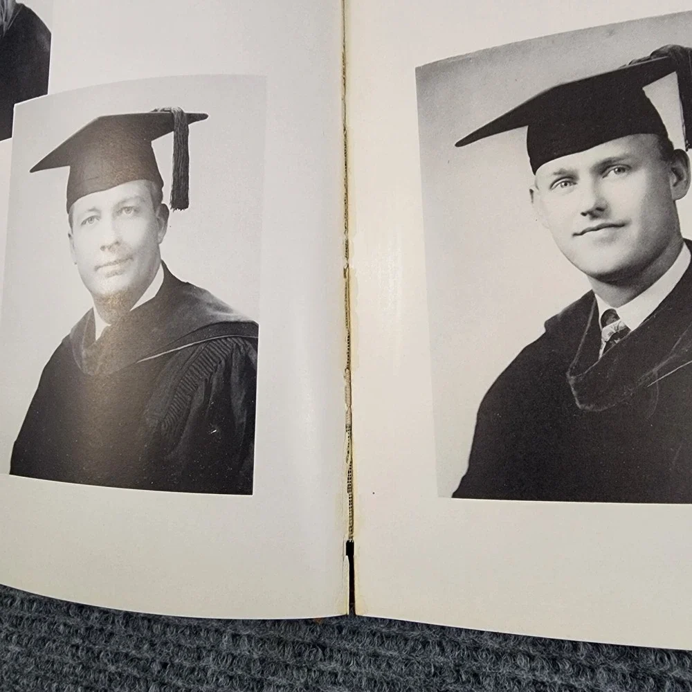 1951 University of Arkansas School of Medicine‎ Caduceus Yearbook Annual UAMS
